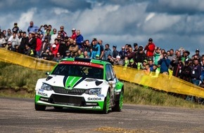 Skoda Auto Deutschland GmbH: ADAC Rallye Deutschland: Pontus Tidemand und SKODA auf dem Weg zum WRC 2-Titel (FOTO)