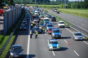 Polizeidirektion Göttingen: POL-GOE: (392/2010) Umfangreiche Großkontrolle auf der A 7 bei Göttingen - Polizei und Zoll kontrollieren rund 1.300 Fahrzeuge, vier Personen vorläufig festgenommen