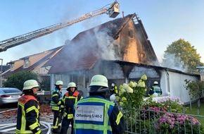 Feuerwehr Offenburg: FW-OG: Garagenbrand breitet sich auf Wohnhaus aus