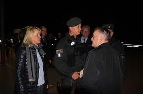 Polizeipräsidium Recklinghausen: POL-RE: Marl: Großkontrolle mit vereinten Kräften - Innenminister Reul begleitet Kontrollen