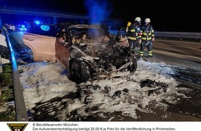 Feuerwehr München: FW-M: Pkw in Vollbrand auf der Autobahn 8 (Perlach)