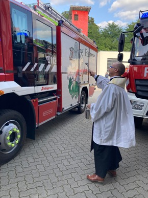 FW-EN: Feuerwehr Hattingen stellt drei neue Hilfeleistungslöschgruppenfahrzeuge in Dienst - Investition in die Sicherheit der Bevölkerung