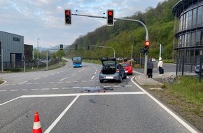 Polizeidirektion Kaiserslautern: POL-PDKL: Unfall mit hohem Sachschaden