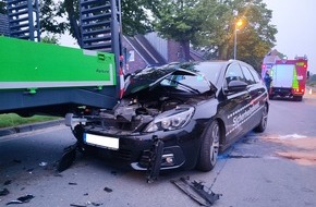 Freiwillige Feuerwehr Bedburg-Hau: FW-KLE: Verletzter nach Verkehrsunfall