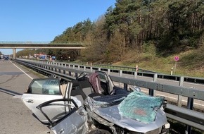 Polizeiinspektion Delmenhorst / Oldenburg - Land / Wesermarsch: POL-DEL: Autobahnpolizei Ahlhorn: Verkehrsunfall auf der A1 im Bereich Wildeshausen +++ Nachtrag +++ Vollsperrung aufgehoben