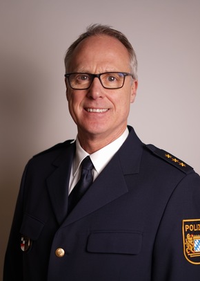 POL-MFR: (185) Europäischer Tag des Notrufs - Das Polizeipräsidium Mittelfranken stellt seine Einsatzzentrale vor