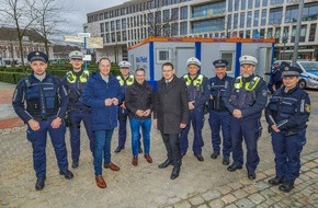 Polizeipräsidium Hamm: POL-HAM: Gemeinsame Pressemitteilung der Polizei Hamm und Stadt Hamm: Sicherheitskooperation geht in die nächste Phase - Polizei und Stadt eröffnen SiKo-Point-Containeranlage im Bahnhofsquartier