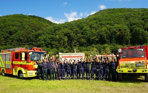 Feuerwehr Ratingen: FW Ratingen: Jugendfeuerwehr trotzt Regen beim Kreiszeltlager