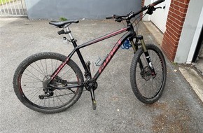 Polizei Bochum: POL-BO: Auf Supermarkt-Parkplatz gestohlen: Polizei stellt Fahrrad sicher - Eigentümer gesucht