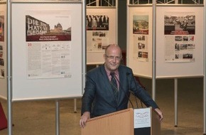 PIZ Personal: Ausstellung dokumentiert Weg zur Deutschen Einheit