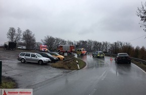 Feuerwehr Plettenberg: FW-PL: Stadtgebiet. Feuerwehr und Rettungsdienste am Montagmorgen im Dauereinsatz. Zeitweise mehrere Paralleleinsätze.