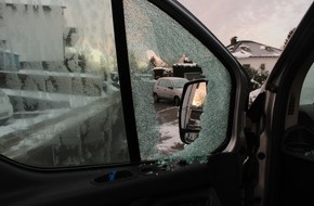 Polizei Rheinisch-Bergischer Kreis: POL-RBK: Wermelskirchen - Zwei Diebstähle aus Handwerkerfahrzeugen