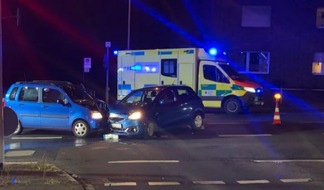Polizei Aachen: POL-AC: Verkehrsunfall mit vier Verletzten in zwei Pkw