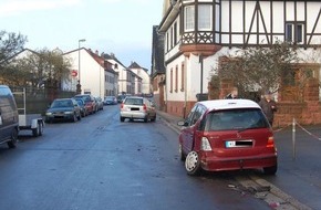 Polizeipräsidium Westpfalz: POL-PPWP: Ungebremst gegen parkenden Wagen