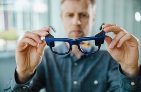 Schott AG: Augmented Reality für die Masse: SCHOTT erreicht Serienfertigung von Geometric Reflective Waveguides