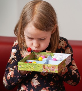 Drei nominierte Piatnik Spiele für den "Deutschen Spielzeugpreis" 2023: April, April - Art Gallery - Ross, the Boss