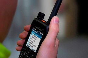 Motorola Solutions: Motorola Solutions kündigt Breitband-Innovationen für einsatzkritische TETRA-Funkgeräte an