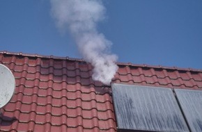 Freiwillige Feuerwehr Aurich: FW-AUR: Feuer an Solarmodul vermutet