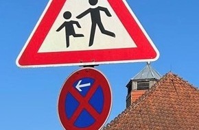 Polizeiinspektion Wilhelmshaven/Friesland: POL-WHV: Schulwegüberwachung: Polizei ahndet zahlreiche Verstöße eiliger Eltern