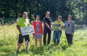 Edeka Südwest: Presse-Information: Naturschutzprojekt in Römerstein ausgezeichnet