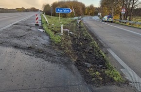Polizeiinspektion Delmenhorst / Oldenburg - Land / Wesermarsch: POL-DEL: Autobahnpolizei Ahlhorn: Sattelzug kommt im Dreieck Ahlhorner Heide von der Fahrbahn ab +++ Überleitung aktuell gesperrt