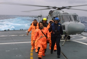 Deutsche Marine - Bilder der Woche: Marinehubschrauber vom Typ &quot;Sea Lynx&quot; schrecken auch Piraten ab