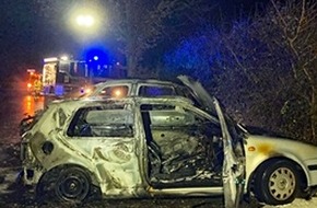 Polizei Mettmann: POL-ME: Zwei Autos in Brand gesetzt: Polizei ermittelt - Monheim am Rhein - 2412090