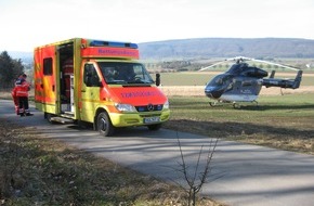 Polizeiinspektion Hameln-Pyrmont/Holzminden: POL-HOL: 12- und 14jähriger Junge schwer verletzt: Aus Spaß wurde bitterer Ernst - Kinder stürzten von einem hinter einem Fahrzeug hergezogenen Gummireifen -