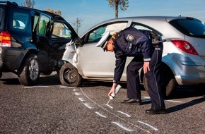 Polizei Mettmann: POL-ME: Verkehrsunfallfluchten aus dem Kreisgebiet - Kreis Mettmann - 2011082