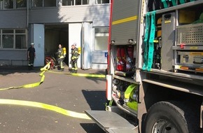 Feuerwehr und Rettungsdienst Bonn: FW-BN: Auslösen einer CO2 Gaslöschanlage in Industriebetrieb