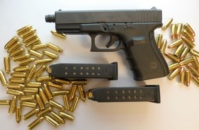 Zollfahndungsamt München: ZOLL-M: Zoll stellt Glock Pistole sicher / Bestellung erfolgte über das Darknet