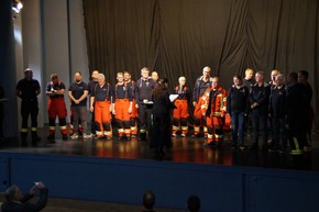 FW Wathlingen: *AKTUALISIERT* Einsatzkräfte der Samtgemeinde Wathlingen mit Hochwasserehrennadel ausgezeichnet