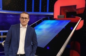 ARD Das Erste: Das Erste: "Gefragt - Gejagt": Kandidat wird zum Jäger 
Ab 24. Mai 2018 verstärkt Dr. Manuel Hobiger als "Quizvulkan" das Team