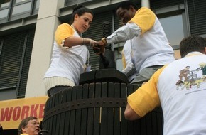 UNI Global Union: Global Unions say DHL puts the squeeze on its workers