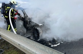 Autobahnpolizeiinspektion: API-TH: Pkw steht in Vollbrand