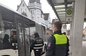 Polizeiinspektion Hameln-Pyrmont/Holzminden: POL-HM: Gemeinsame Kontrollen des öffentlichen Personennahverkehrs in Hameln