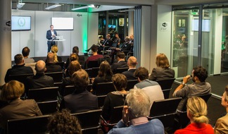 Preisverleihung mit Werkstatt-Charakter: Capital und Süddeutsche Zeitung erhalten dpa-infografik award