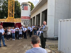 FW-Erkrath: Feuerwehr feiert Richtfest für das neue Feuerwehrgerätehaus des Löschzuges Alt-Erkrath
