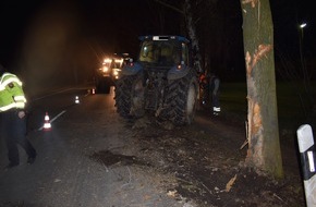 Polizeiinspektion Nienburg / Schaumburg: POL-NI: Stadthagen-Hoher Sachschaden bei Verkehrsunfall eines Traktors