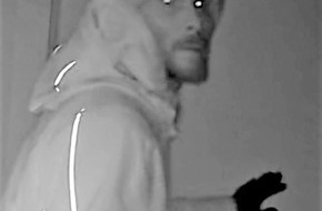 Landespolizeiinspektion Nordhausen: LPI-NDH: Öffentlichkeitsfahndung nach Einbruch in Sportlerheim - Wer erkennt diesen Mann?