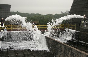 Feuerwehr Essen: FW-E: Feuer auf dem Gelände der ehemaligen Kokerei Zollverein, Bildbeilage