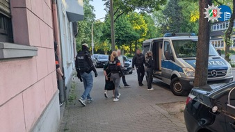 Polizeipräsidium Oberhausen: POL-OB: Klicken der Handschellen statt Klingeln der Kasse - Mehrere Festnahmen nach zeitgleichem Zugriff in Deutschland und Bulgarien