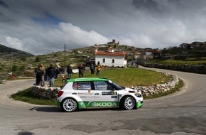 Skoda Auto Deutschland GmbH: SKODA Pilot Wiegand bei der "Akropolis" im Pech: Ausfall, aber Neustart am Sonntag (FOTO)