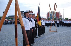 Presse- und Informationszentrum Marine: Deutsche Marine - Pressemeldung / Pressetermin: Öffentliche Vereidigung in Stralsund - 467 Marinesoldaten leisten ihren Eid zum treuen Dienen