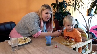 RTLZWEI: Start der neuen Folgen: "Teenie-Mütter - Wenn Kinder Kinder kriegen" ab 20. März bei RTL II