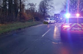Feuerwehr Schermbeck: FW-Schermbeck: Auslaufende Betriebsmittel nach Verkehrsunfall