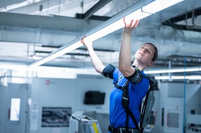 Press release: Ottobock presents new exoskeleton for comfortable overhead work