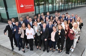 Santander Consumer Bank AG: Vom Pausenhof in die Welt der Banken: Santander begrüßt neue Azubis