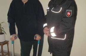 Polizeidirektion Göttingen: POL-GOE: (123/2009) Nach gemeinem Diebstahl - Hilfsbereiter Göttinger spendet Unterarmstützen