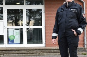 Polizeiinspektion Cuxhaven: POL-CUX: Vorübergehender Wechsel an der Spitze des Polizeikommissariats Schiffdorf - Polizeihauptkommissarin Yvonne Totz übernimmt die Leitung Schiffdorf (Foto im Anhang)